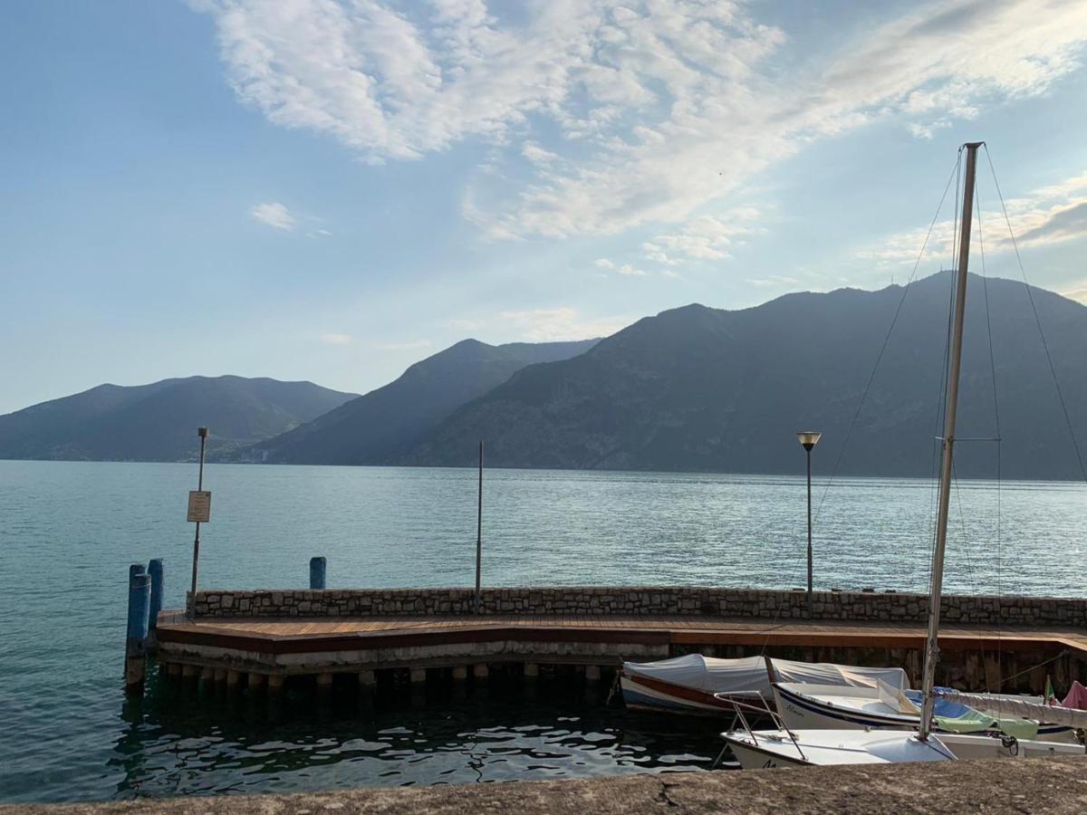 Al Porticciolo - Casa Vacanze Marone Luaran gambar