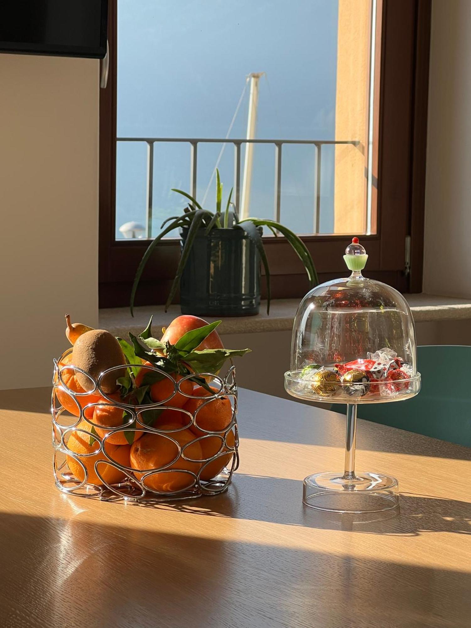 Al Porticciolo - Casa Vacanze Marone Luaran gambar
